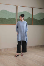 Load image into Gallery viewer, Asiro Tasya Tunik Linen Long Top Muslimah Baju EID Tunik Wanita Atasan Panjang Wanita Motif Baju Linen Tunik Linen Baju Musim