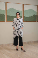 Load image into Gallery viewer, Asiro Tasya Tunik Linen Long Top Muslimah Baju EID Tunik Wanita Atasan Panjang Wanita Motif Baju Linen Tunik Linen Baju Musim
