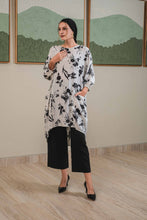 Load image into Gallery viewer, Asiro Tasya Tunik Linen Long Top Muslimah Baju EID Tunik Wanita Atasan Panjang Wanita Motif Baju Linen Tunik Linen Baju Musim