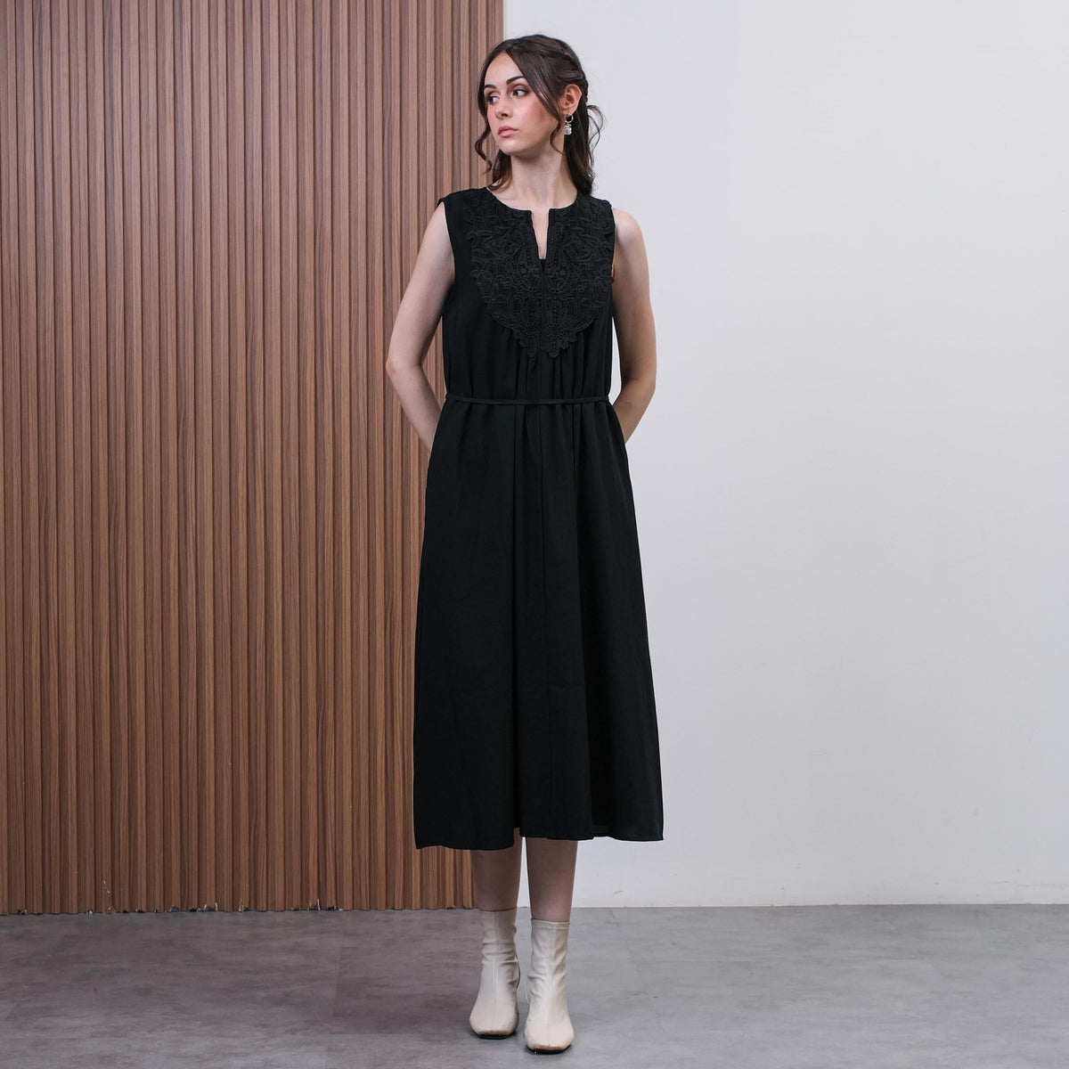 Asiro Atari Dress