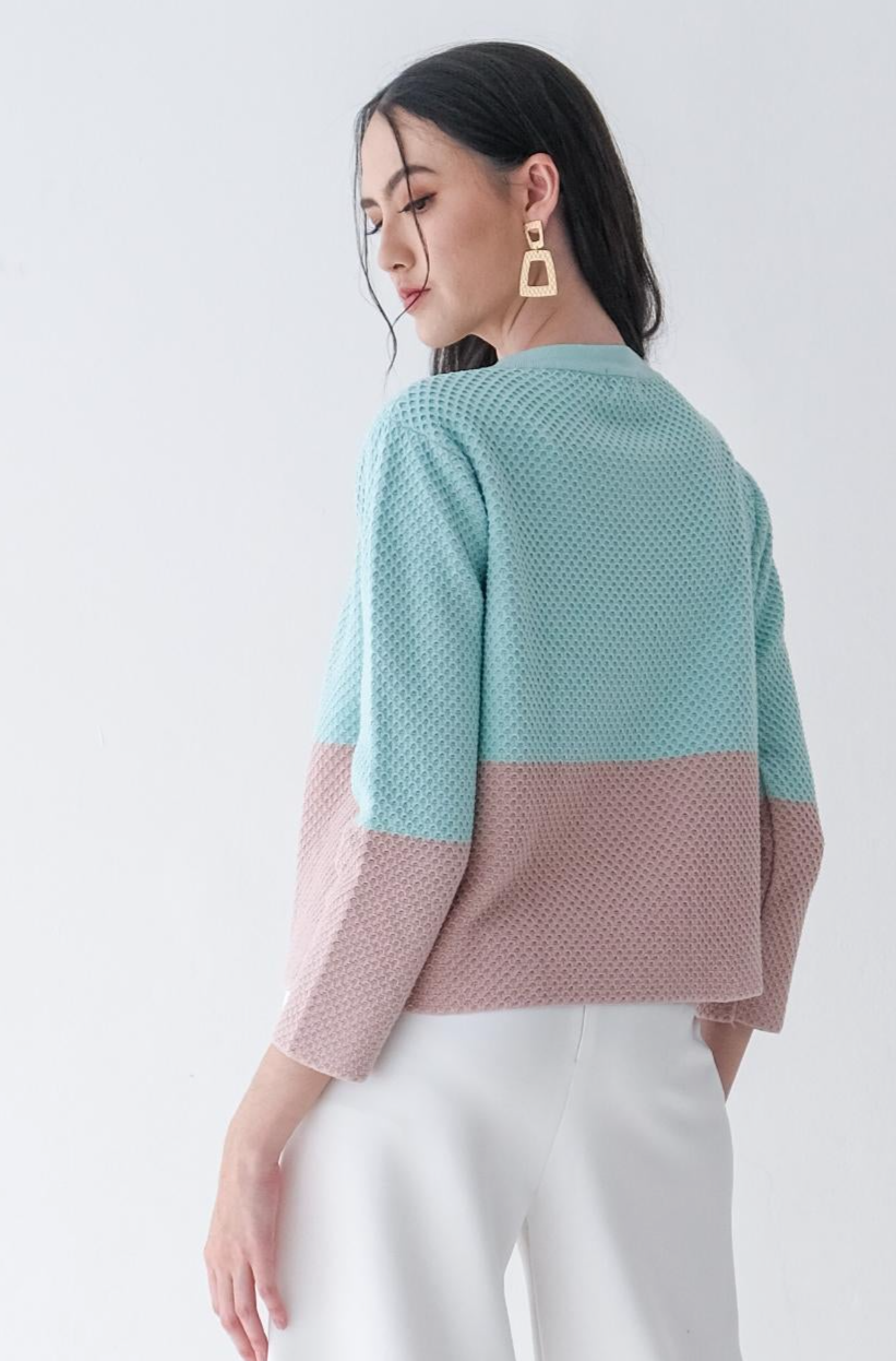 Riela Knitted Outwear Atasan Wanita