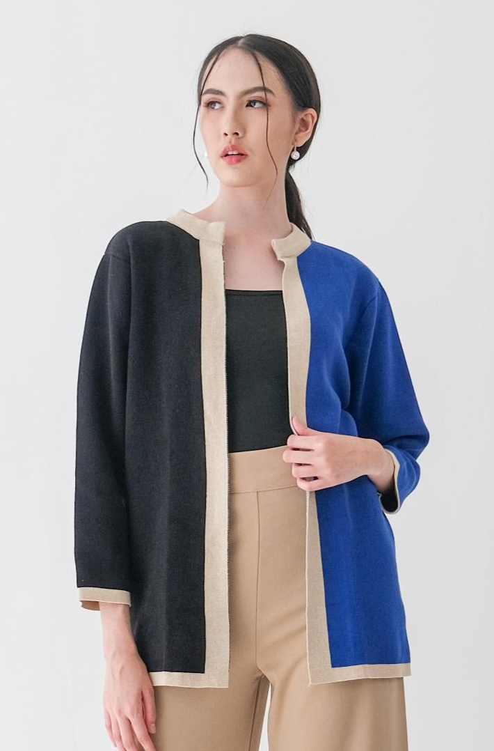 Razeta Knitted Outerwear Atasan Wanita