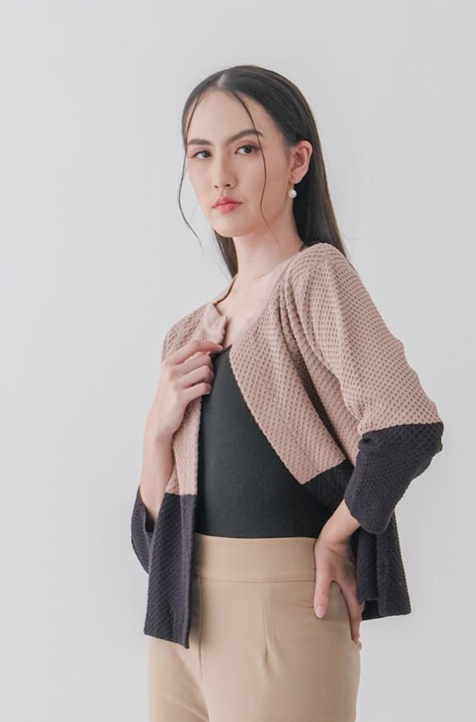 Riela Knitted Outwear Atasan Wanita