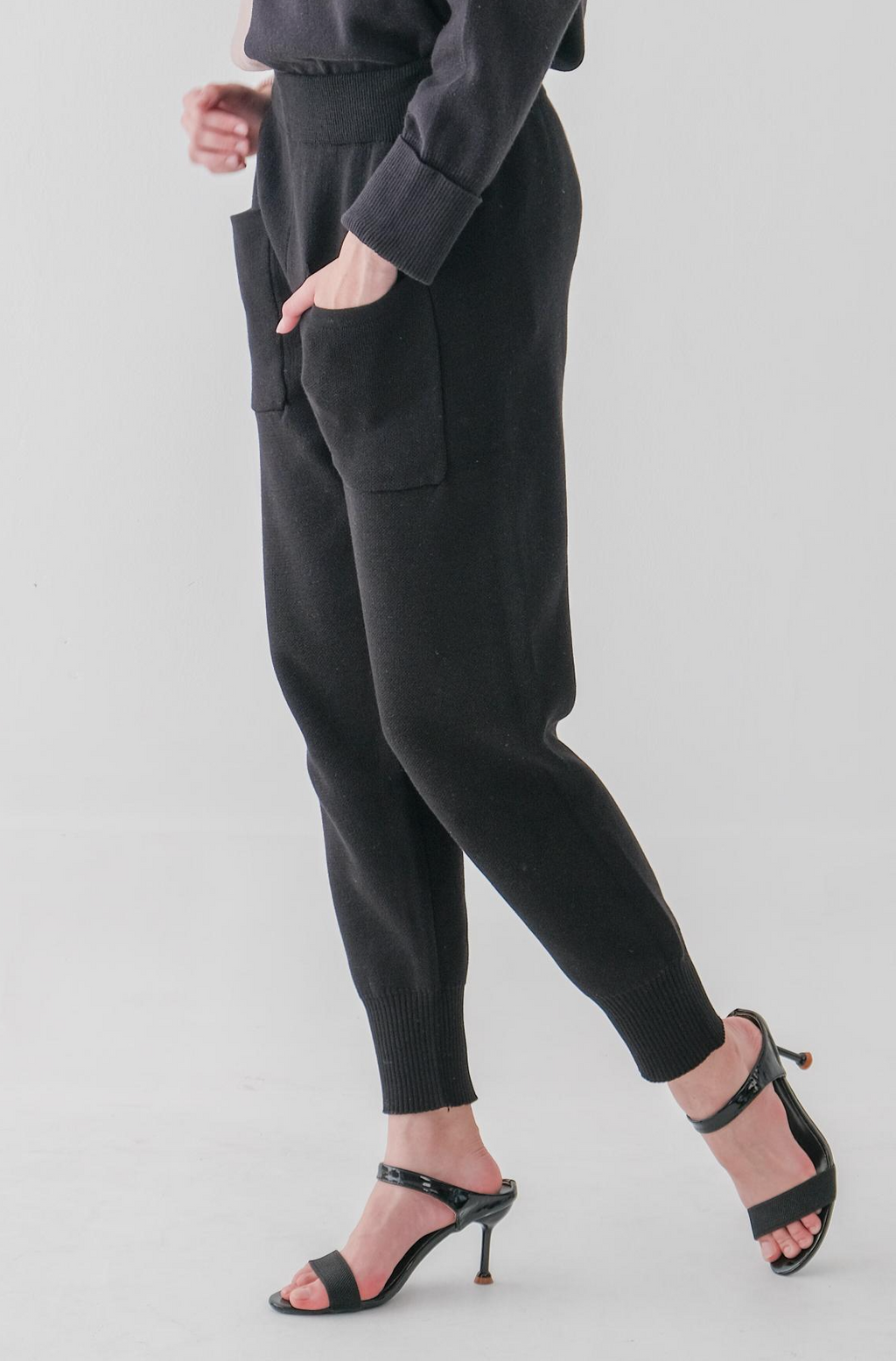 Abel Knitted Pants Celana Wanita