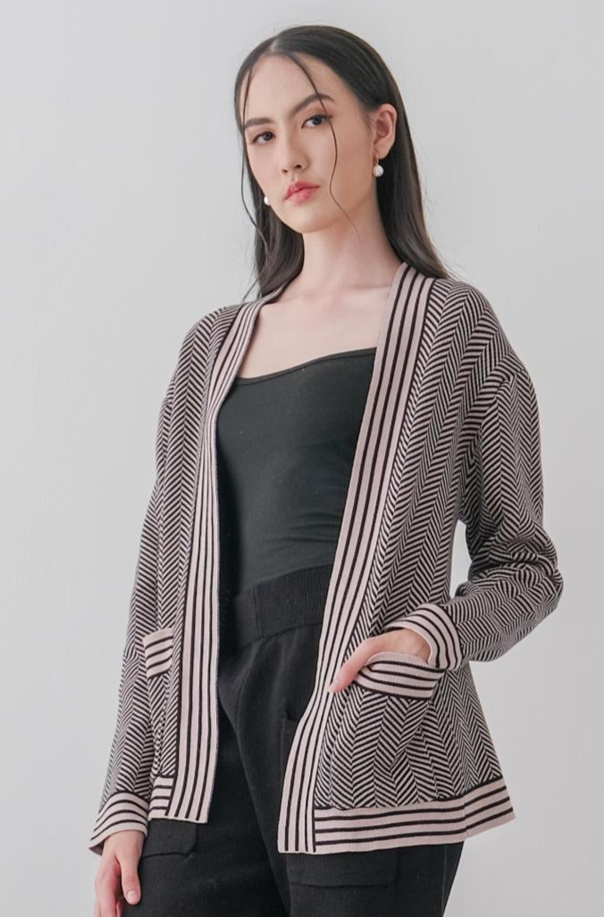 Linn Knitted Outerwear Atasan Wanita