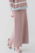 Load image into Gallery viewer, Zeva Knitted Skirt Rok Wanita
