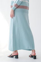 Load image into Gallery viewer, Zeva Knitted Skirt Rok Wanita
