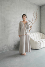 Load image into Gallery viewer, Chiyo Blouse Akira Skirt Knitted set
