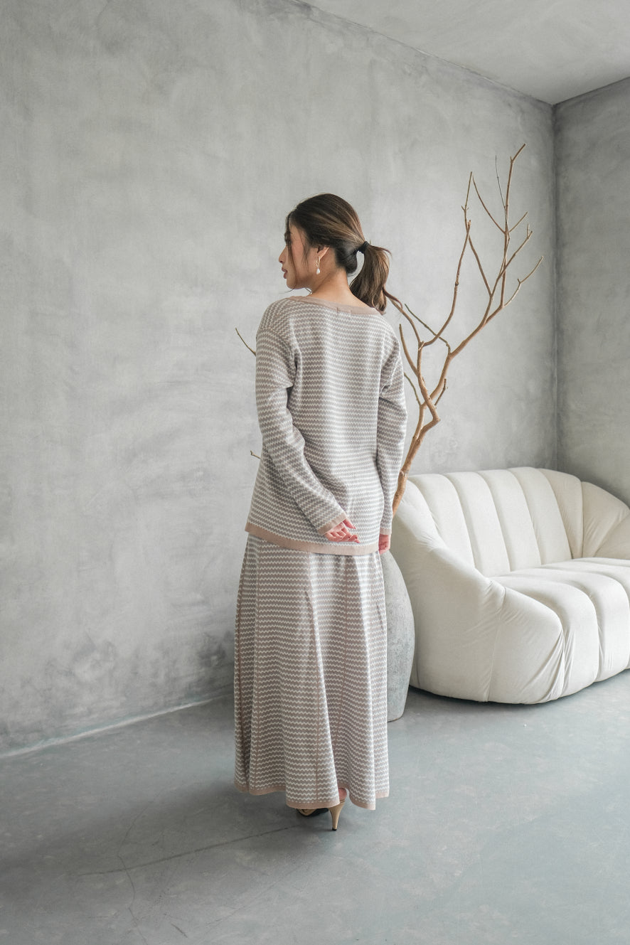 Chiyo Blouse Akira Skirt Knitted set