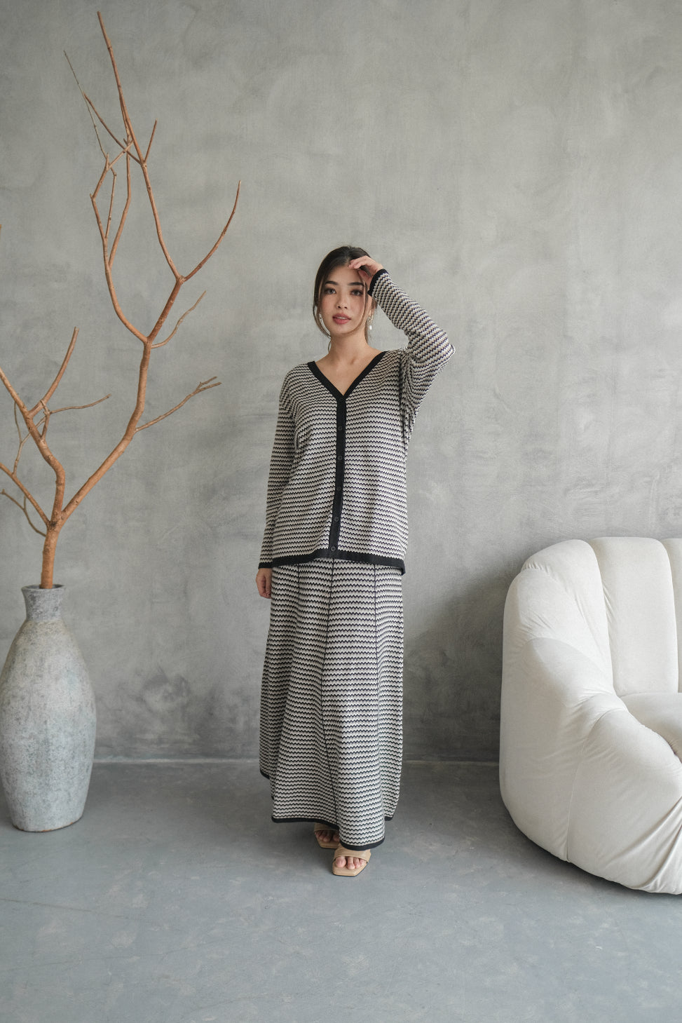 Chiyo Blouse Akira Skirt Knitted set