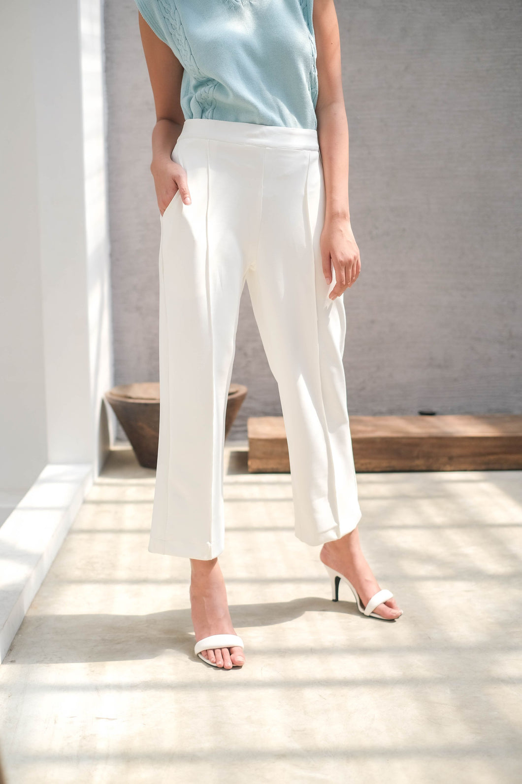 Deka Pants White