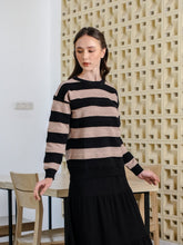 Load image into Gallery viewer, Asiro Ellis Knittwear Sweatshirt Atasan Wanita
