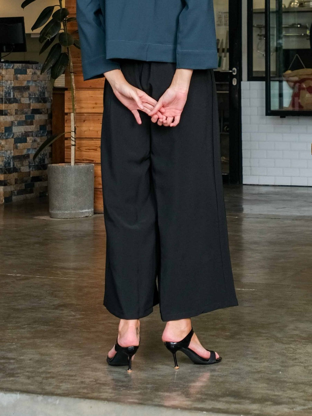 Asiro Nora Pants Woolstretch Celana Panjang Wanita Kulot