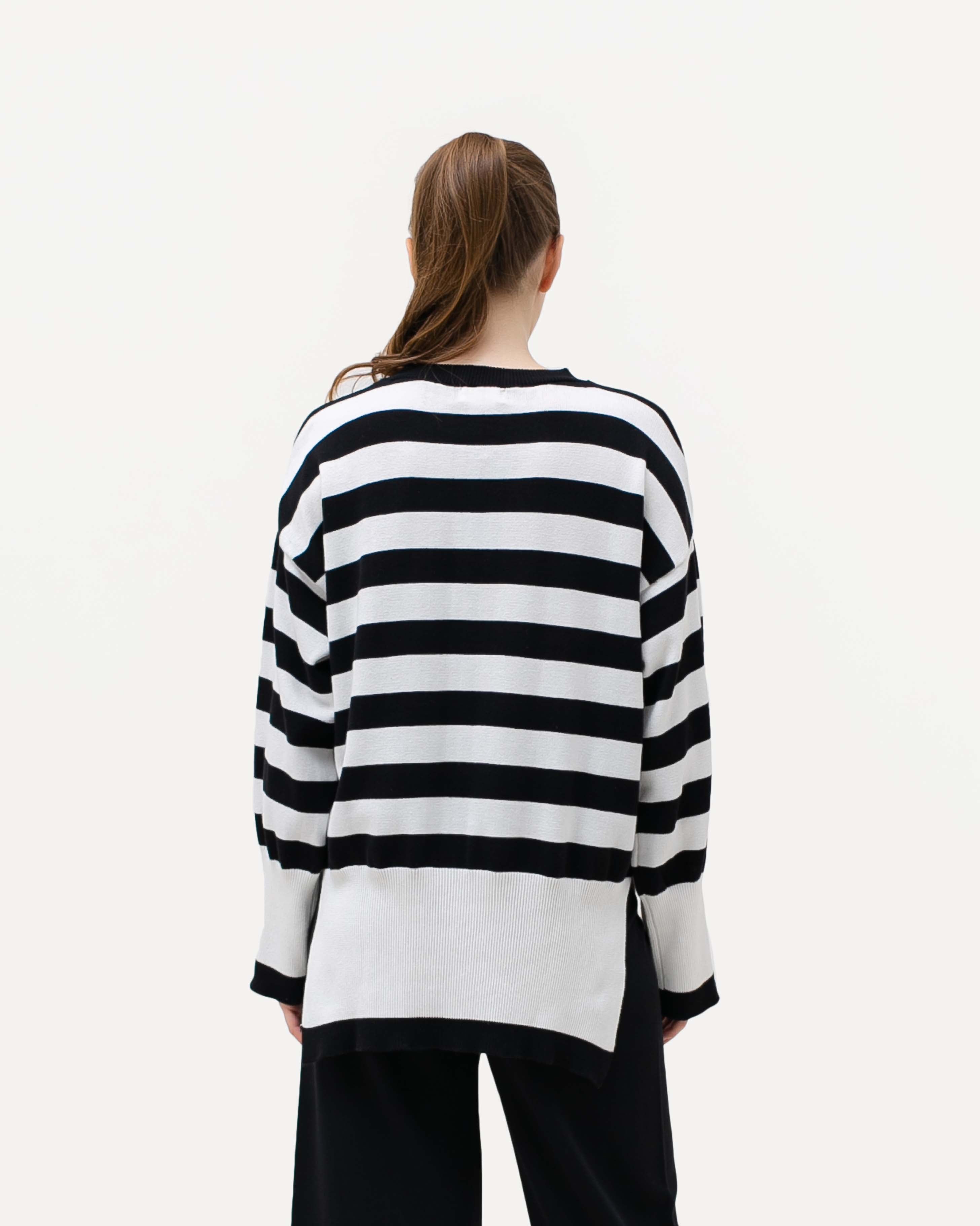 Winata Knitted Outerwear Black