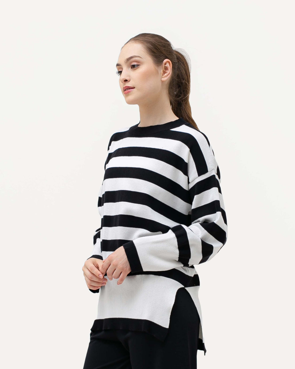 Winata Knitted Outerwear Black