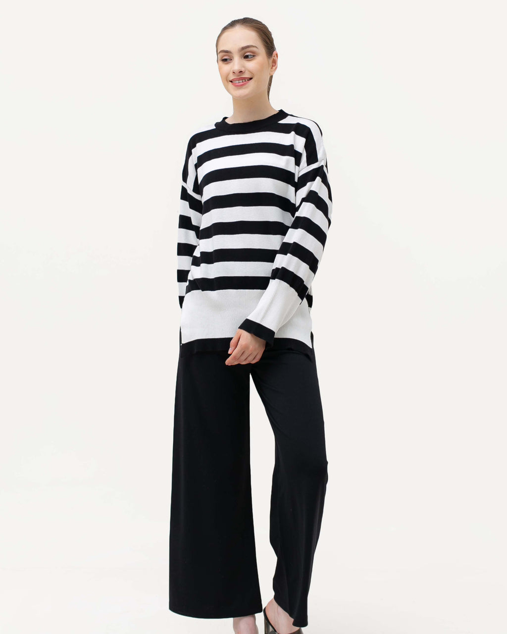 Winata Knitted Outerwear Black