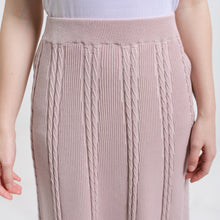 Load image into Gallery viewer, Ivanka Knitted Skirt Dusty Pink
