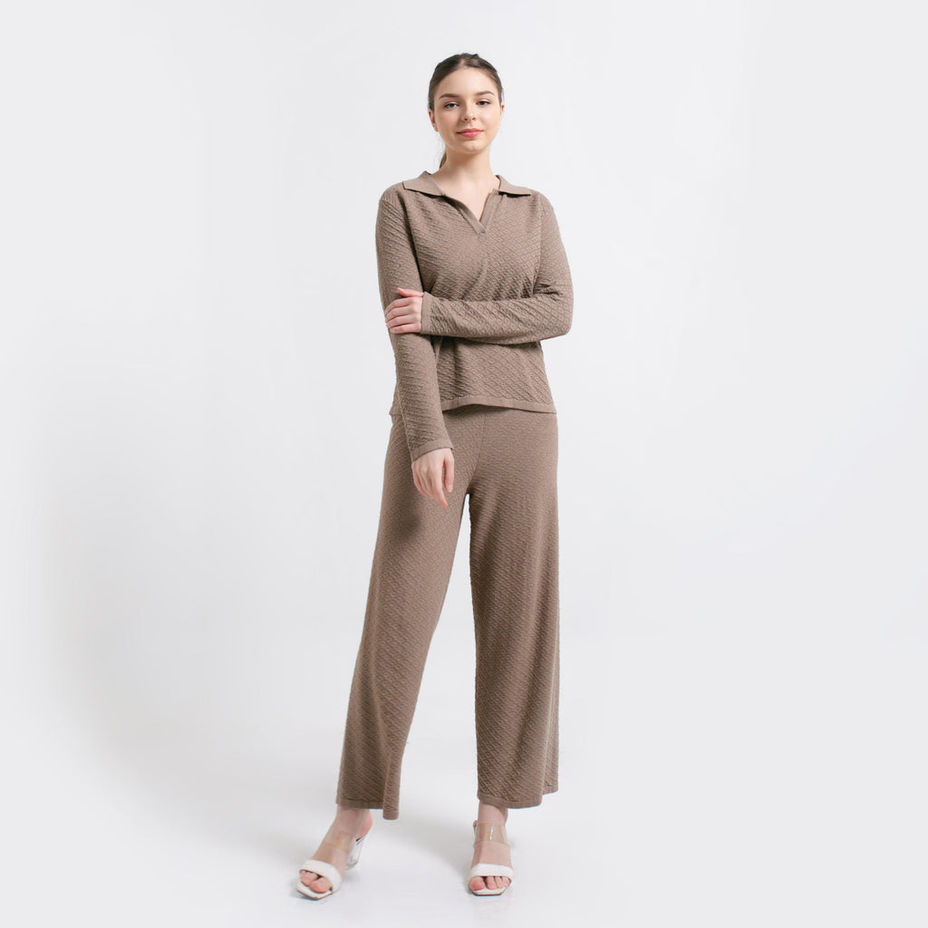 Stefani Blouse Jevi Pants Knitted Mocca