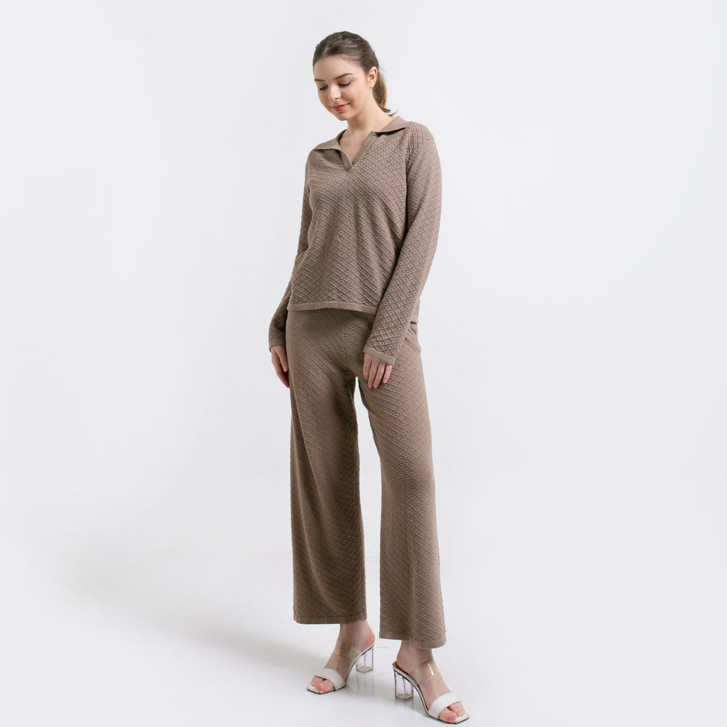 Stefani Blouse Jevi Pants Knitted Mocca