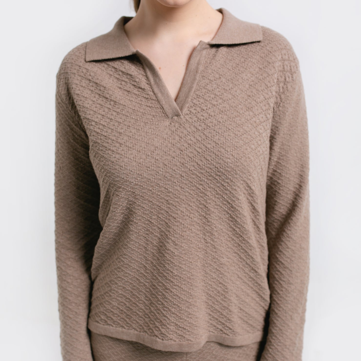 Stefani Blouse Jevi Pants Knitted Mocca