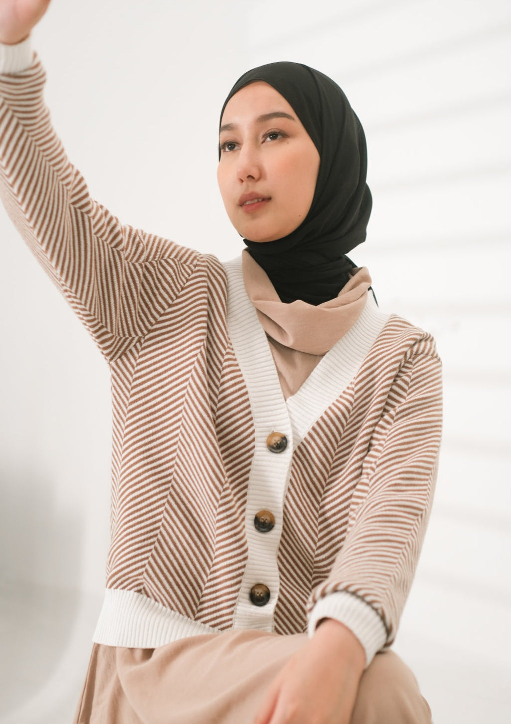 Elyna Cardigan Knitted Mocca