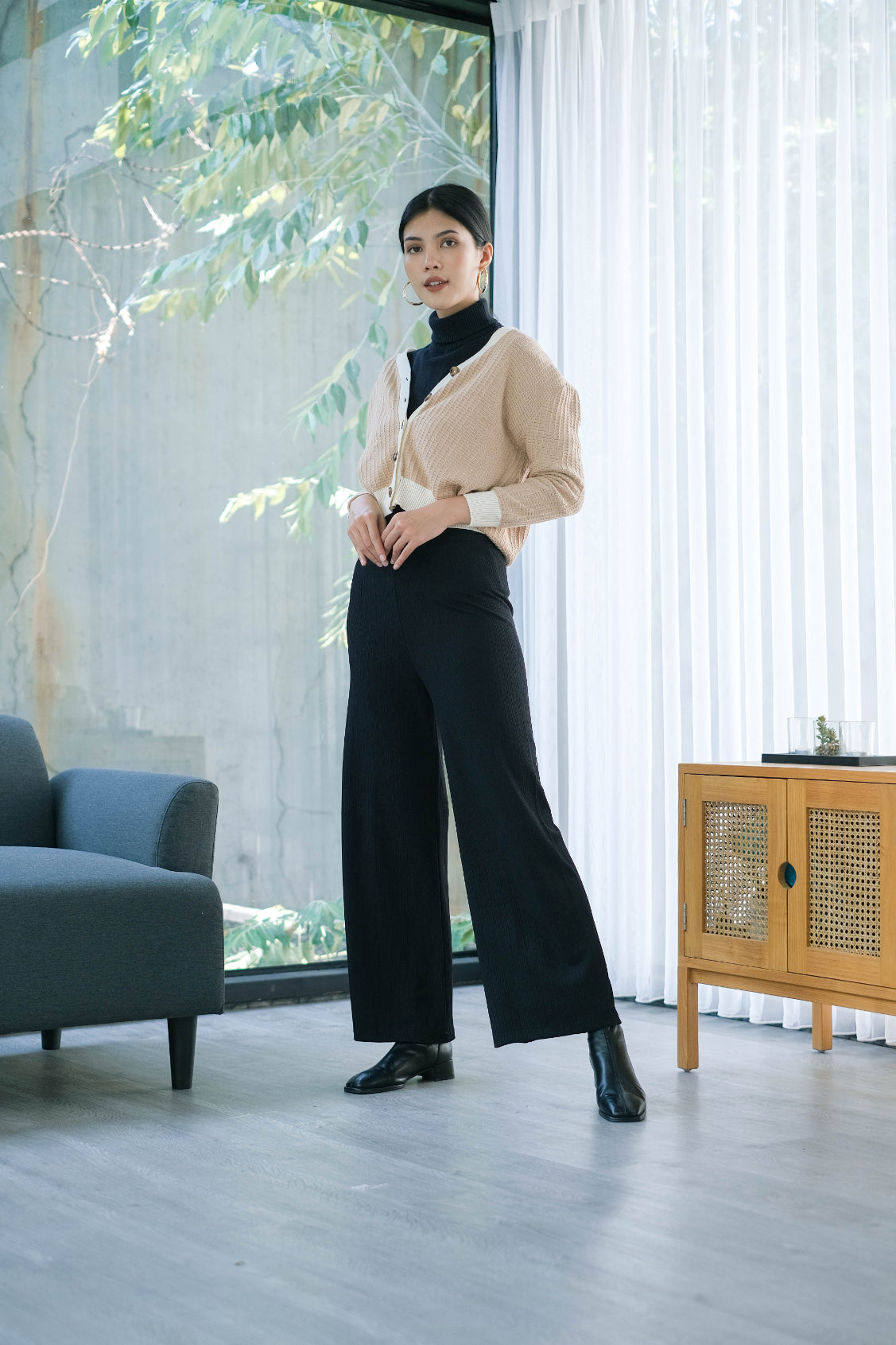 Pingkan Knitted Cotton Outerwear