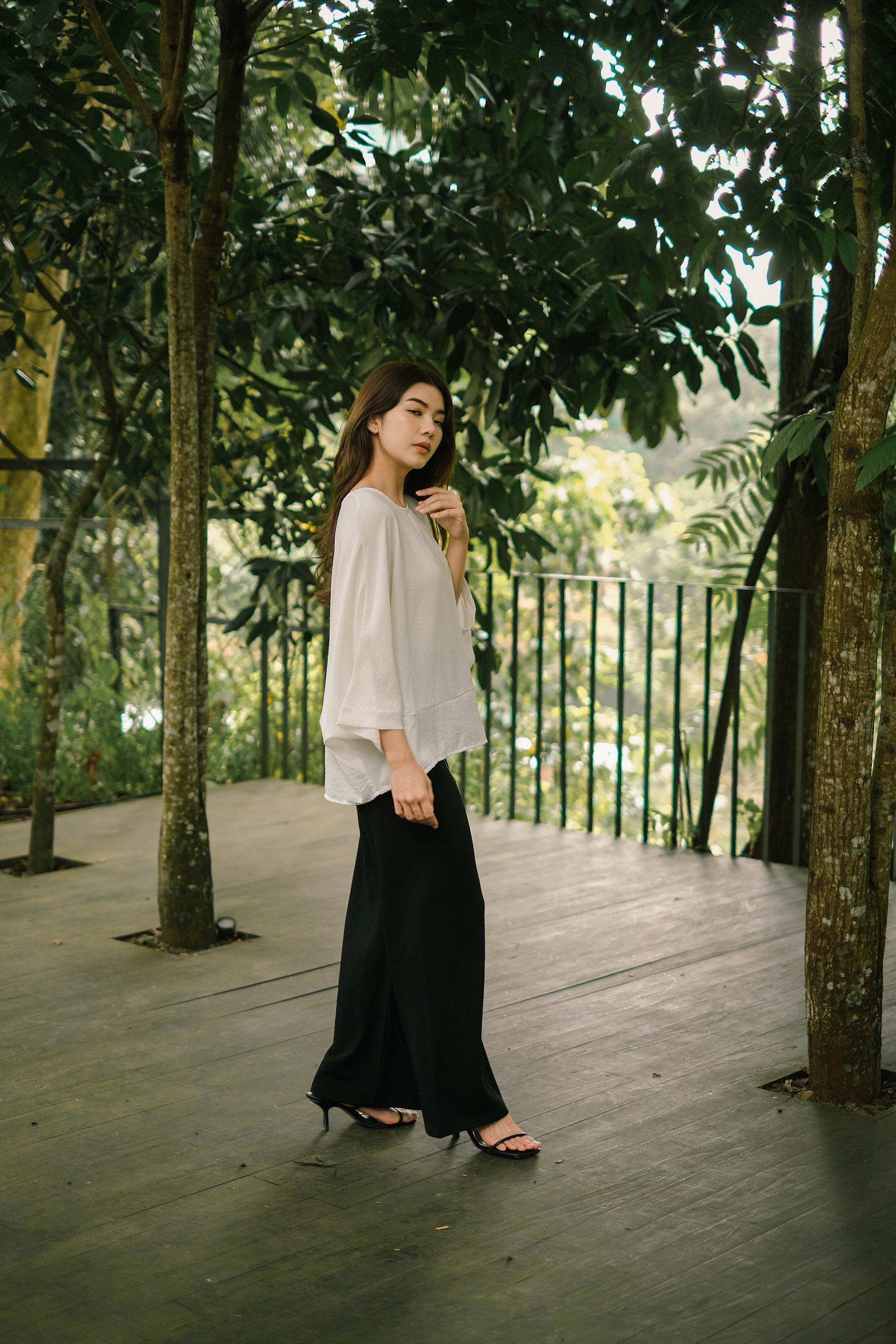 Lara Flowy Blouse White
