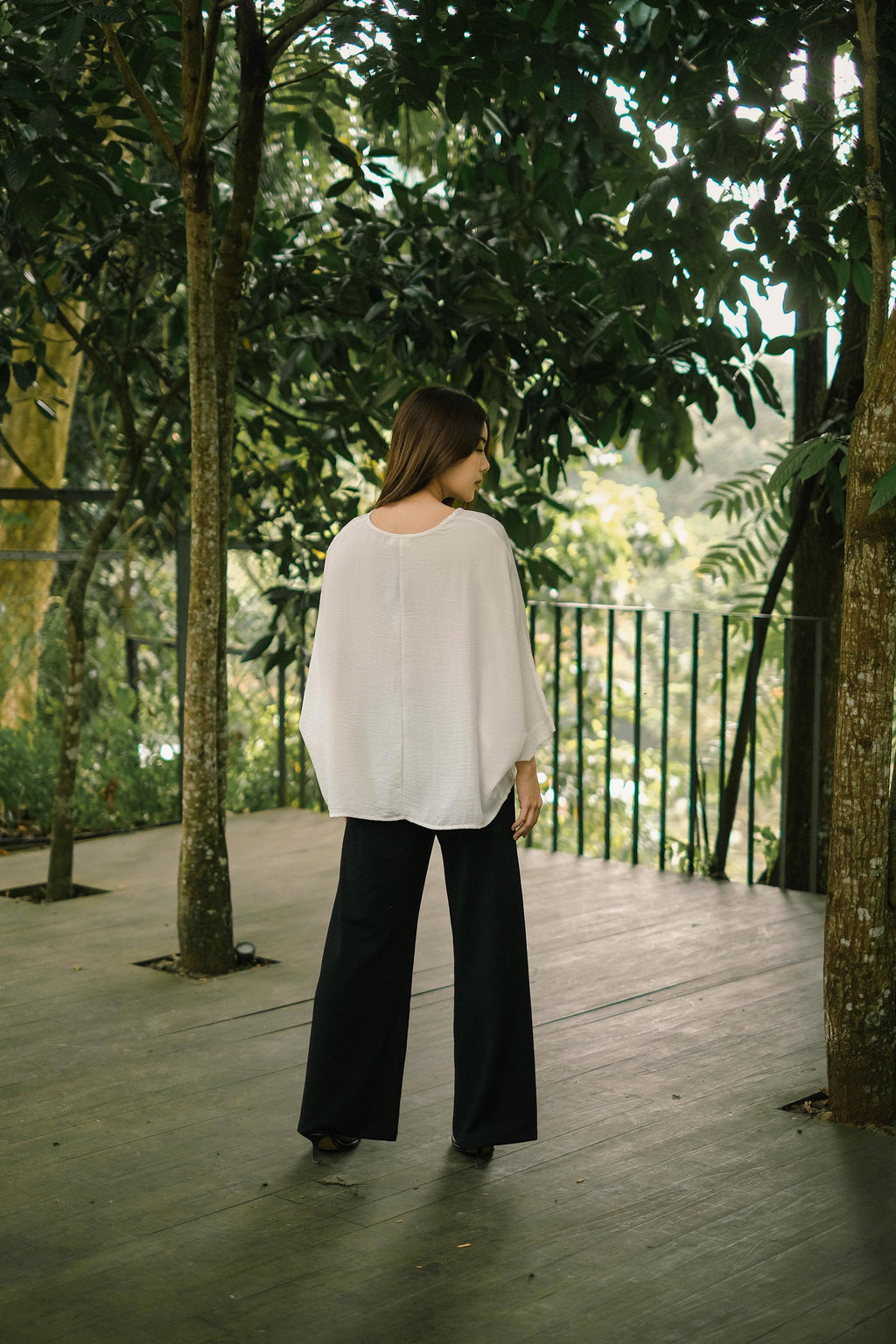 Lara Flowy Blouse White