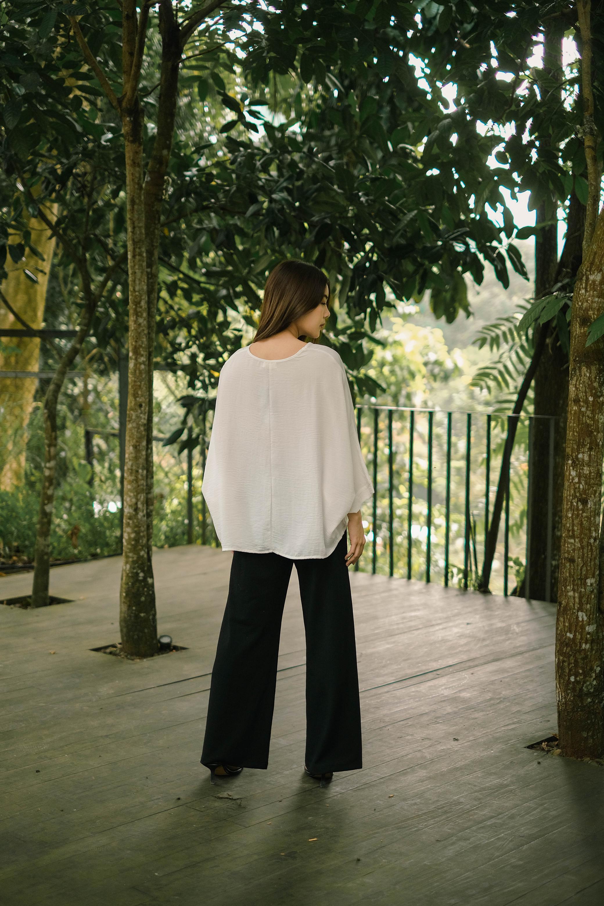 Lara Flowy Blouse White