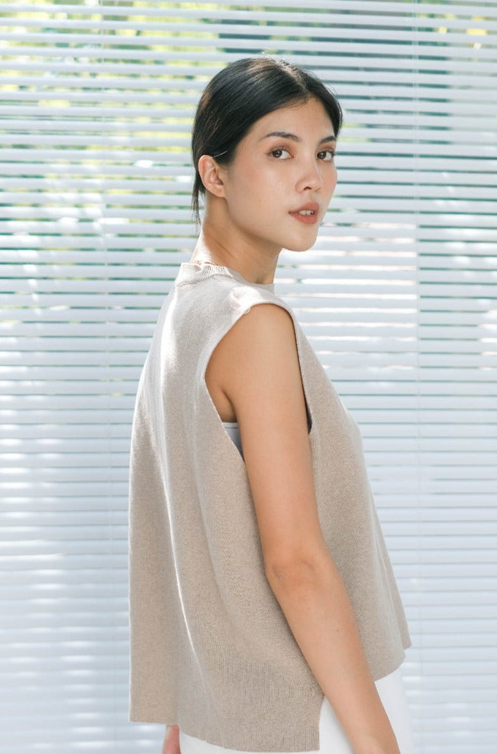 Lavie Knitted Sleeveless Blouse