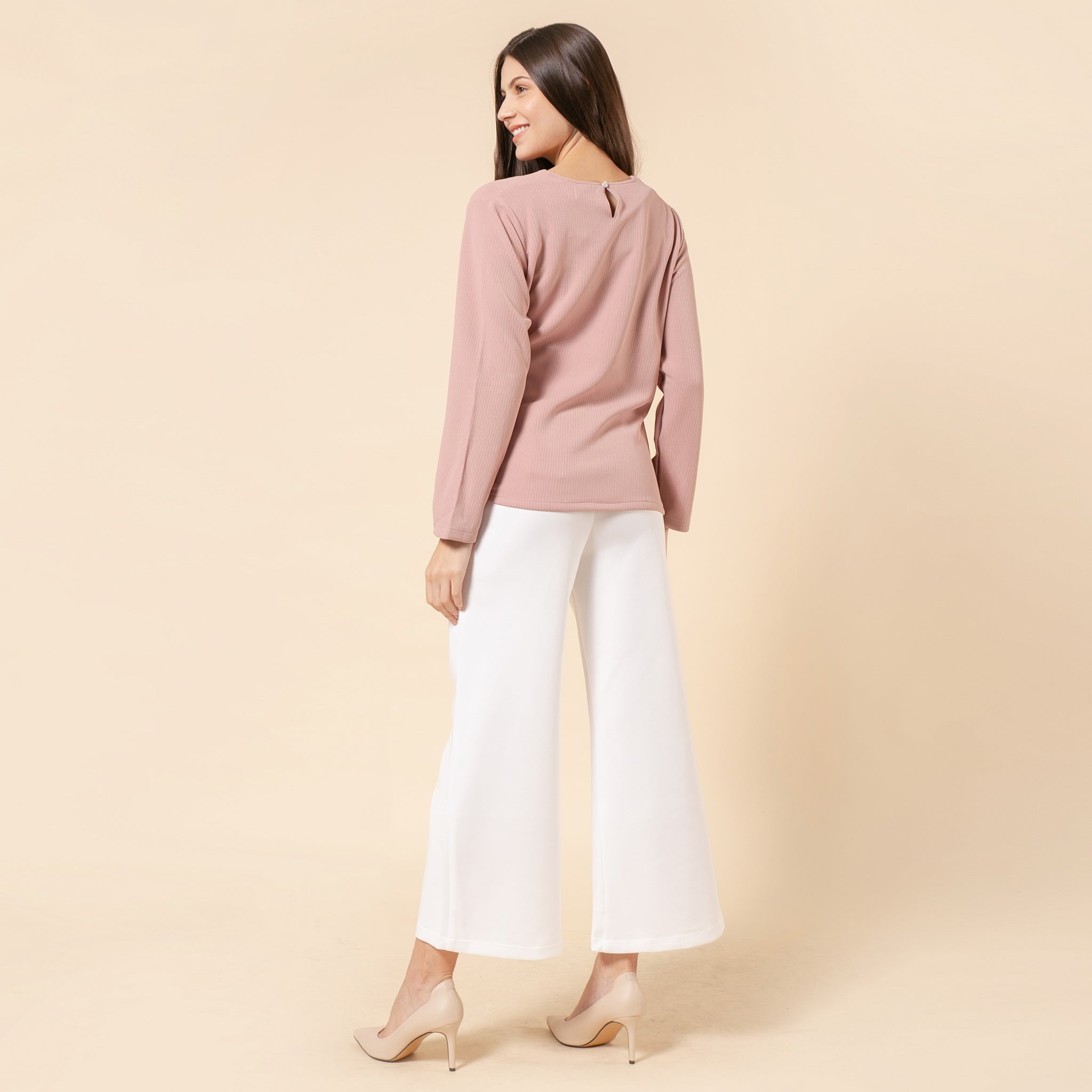LYNN PINK