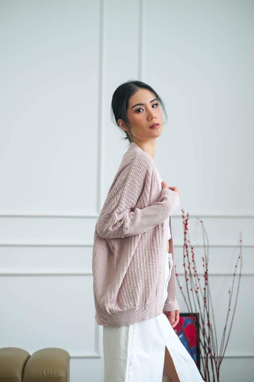 Vevia Knitted Outerwear