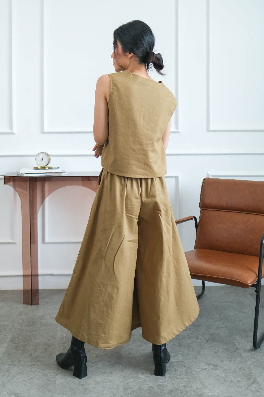 Yuri Linen Set