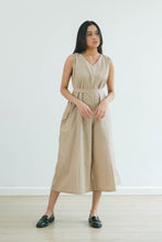 Load image into Gallery viewer, Akemi Linen Jumpsuit
